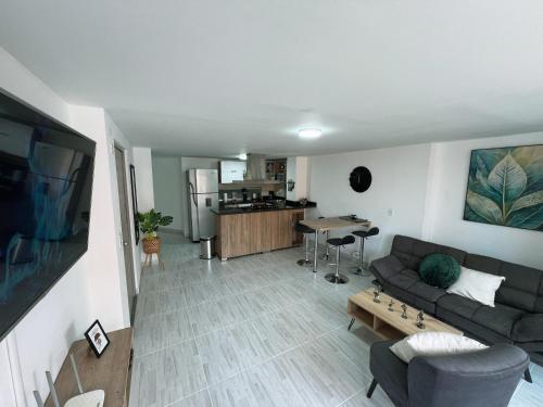 Comodo y amplio apartamento en Laureles, Medellín (fotografie 5)