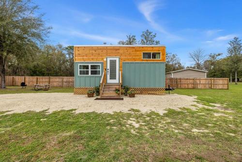 Nook at the Springs - Tiny Home , Full Kitchen in Fort White