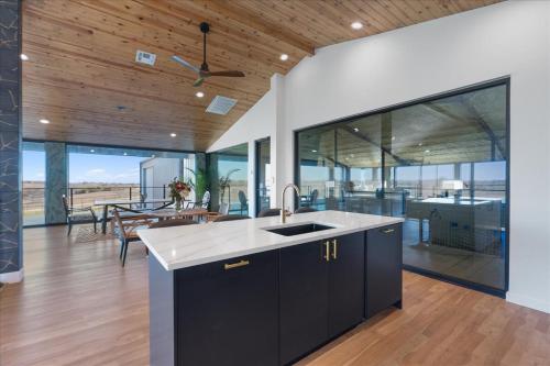 659454517 Blue Hills Ranch