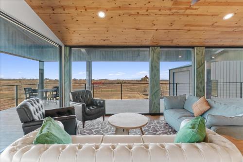 659454593 Blue Hills Ranch