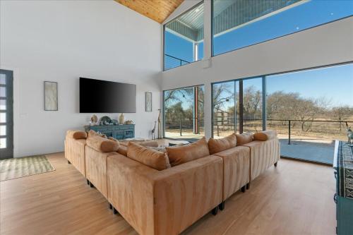 659454630 Blue Hills Ranch