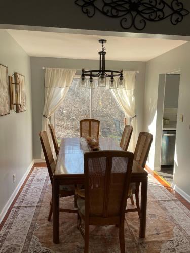 บริการและสิ่งอำนวยความสะดวก, Sand Run Metro Park Getaway Home in กูยาโฮกา ฟอลส์ (OH)