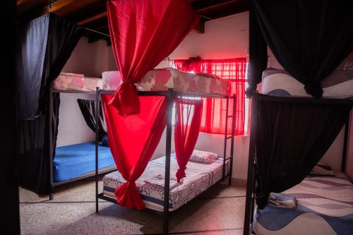 Casa Almarita Hostel Social Bar, Медельин (фото 9)