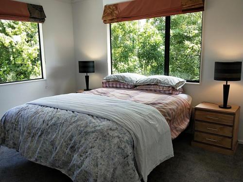 Lake Escape Okere Jetty on Lake Rotoiti, Rotorua