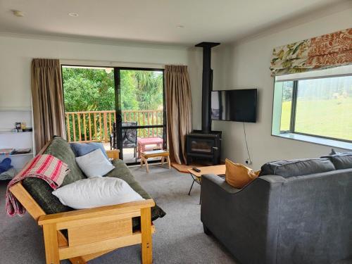 Lake Escape Okere Jetty on Lake Rotoiti, Rotorua