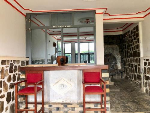 Small Land Home Stay in Gitesi