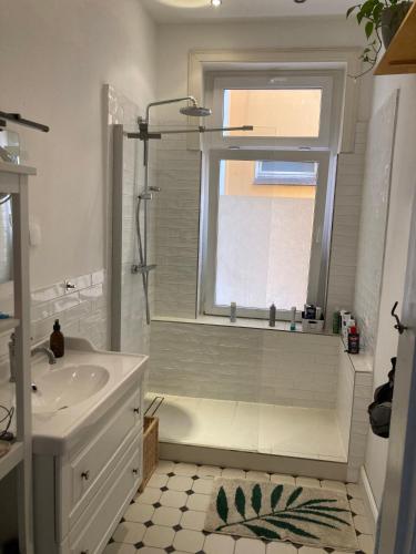 Zentrales Zimmer mit eigenem Balkon, Hamburg (photo 6)