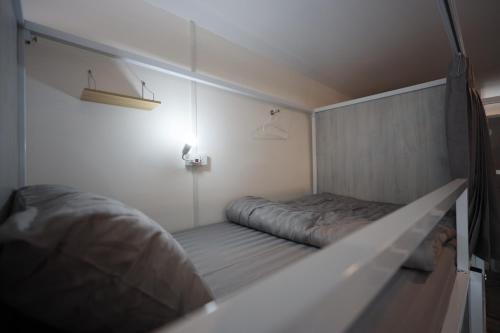 Risa Hostel - Female Only for Solo Travelers, Bangkok (foto 7)