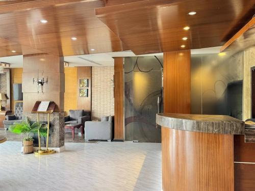 Quiet Rooms 12 Serviced Apartments in الحمراء