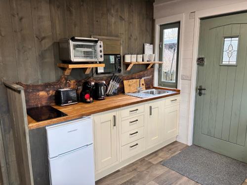 Konyha, Hideaway in Lytchett Matravers