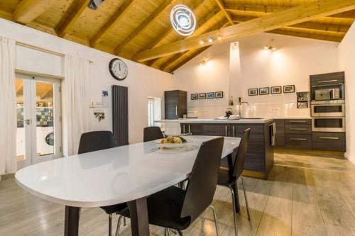 Zen Blue Elaia - Serenity and Nature in Peloponnese in 네스타니