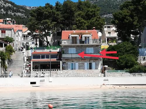 Apartment Zdravko - 5 m from beach - image 11