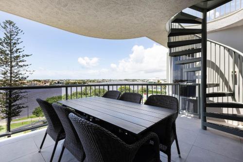 Riverdance Apt. 22 (Penthouse)