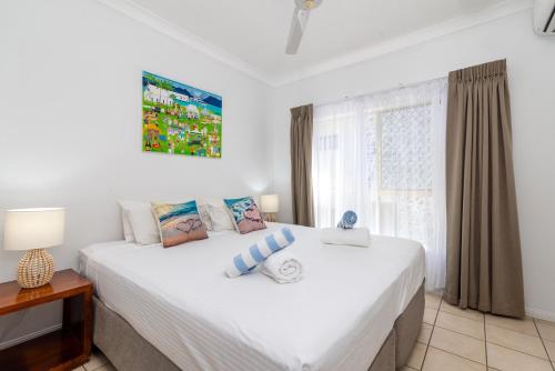 Three-Bedroom Apartment image 9