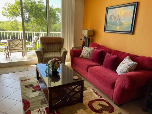 Beautiful New Luxury Townhome with Private Beach and Swimming Pools detail