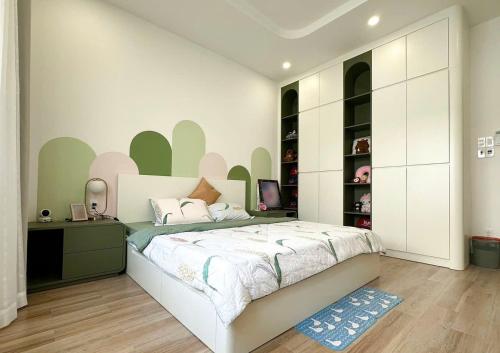 One-Bedroom Apartment image 5