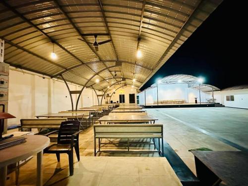 Restaurant, SAM EDEN RESORT in Kumbalgodu