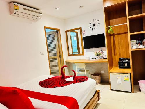 room detail thumbnail 1