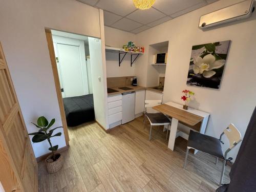 Studio cosy au cœur de Montady in Montady
