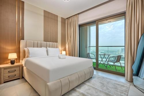 STAY BY LATINEM Luxury 2BR Holiday Home CVG 4005 Near Burj Khalifa, Dubái (foto 5)