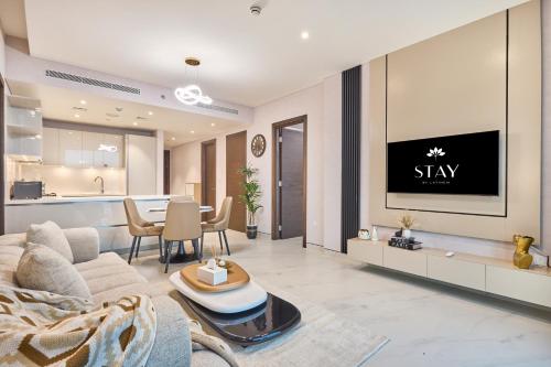 STAY BY LATINEM Luxury 2BR Holiday Home CVG 4005 Near Burj Khalifa, Dubái (foto 4)