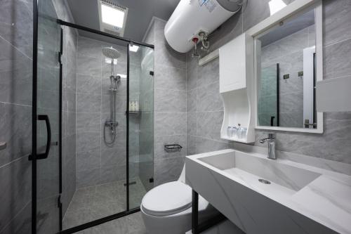 Two-Bedroom Apartment image 6