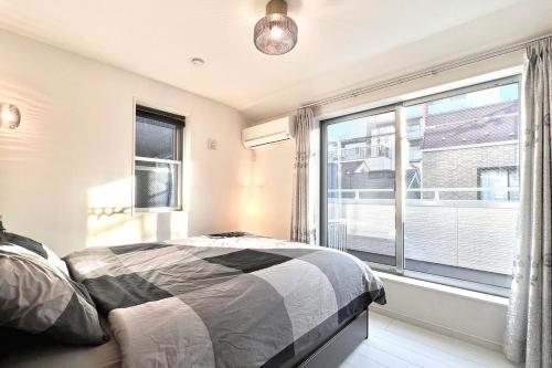 Near Asakusa and Ueno, Spacious 3BR House, Max 8 People