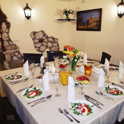Dworek Złoty Róg Hotel i Restauracja – Krakow, MD