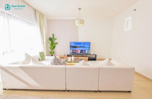 Blue Breeze - Elegant 3BR Apt with Panoramic Marina Views in JBR, Dubaï (photo 2)