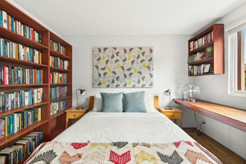Hip Inner-City Living in Vibrant Erskineville - main image