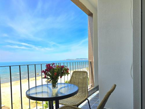 Apartment with Sea View image 7