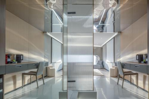 Space Pod - Wonderful River View King Room image 2
