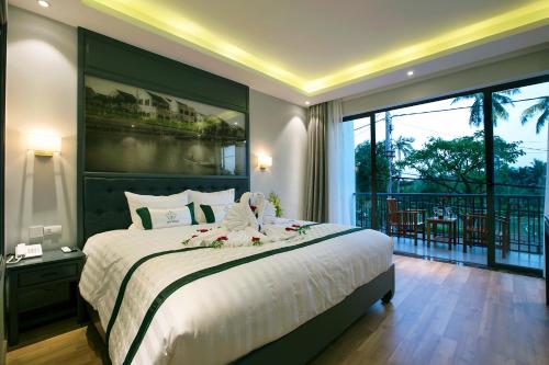 Ivy Villa One Deluxe Room with Double Bed 01 in Cam Chau