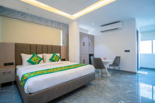 room detail thumbnail 0