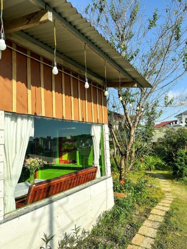 room detail thumbnail 1