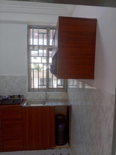 Furnished chamber and hall in Abelemkpe