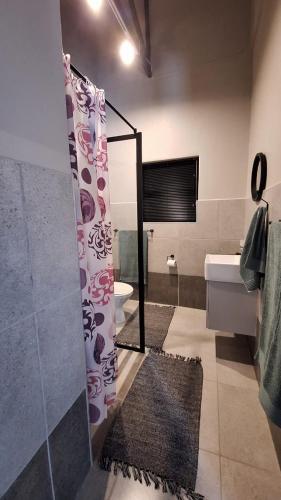 Bany, Apartment in Langebaan at Millenial Arch in Mykonos