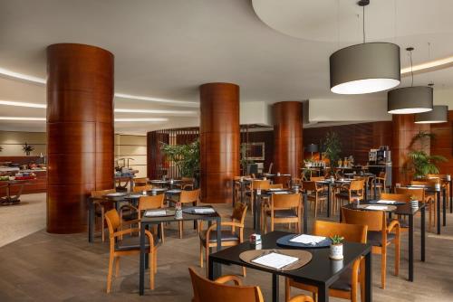 UNAHOTELS Cusani Milano - image 11