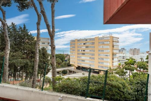 Two-Bedroom Apartment with Balcony and Sea View image 9