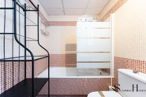 Two-Bedroom Apartment with Balcony and Sea View image 8
