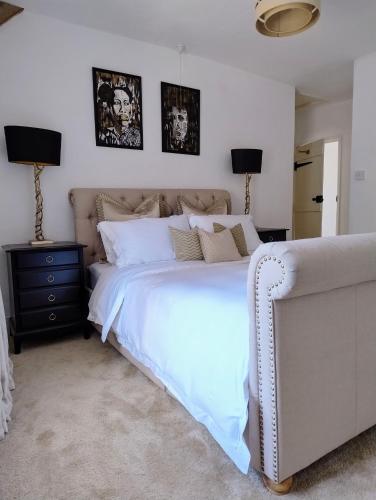 The Old Post Office Spacious 3-Bed Cottage in North Perrott in North Perrott