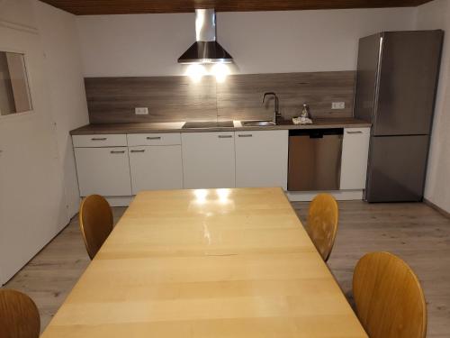 Konyha, Monteurwohnung Landshut in Hohenpolding