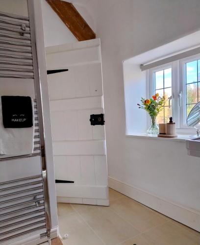Vannas istaba, The Old Post Office Spacious 3-Bed Cottage in North Perrott in North Perrott
