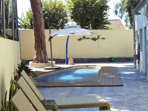 Entire house with private pool 20 min to Barcelona gîte à louer Tiana