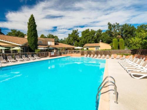 Étterem, Maison dans village de vacances 5 pers climatisé piscine (Maison dans village de vacances 5 pers climatise piscine) in Gaujac