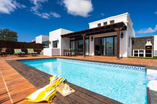 Villa MontañaBlanca Private Heated Pool & Stunning Views 2