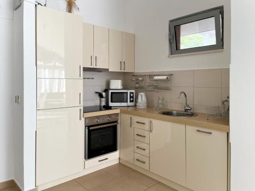 مطبخ, Acacia Hill apartment A9 without pool in Denovici