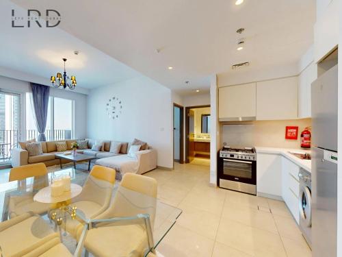 Luxurious 1BR Apartment with Creek View, Dubai (foto 5)