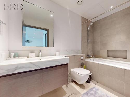 Luxurious 1BR Apartment with Creek View, Dubai (foto 10)