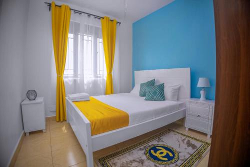 Tranquil - 2 bedroom Spacious Condo with WIFI, 20 mins from KAMPALA CENTER, Kampala